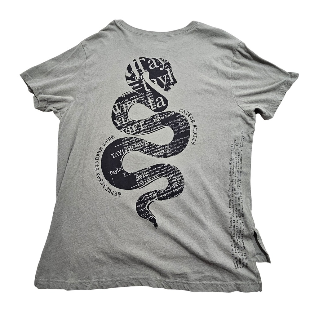 Taylor Swift Reputation Stadium Tour Grey Snake Graphic Pocket T-Shirt S JT21676